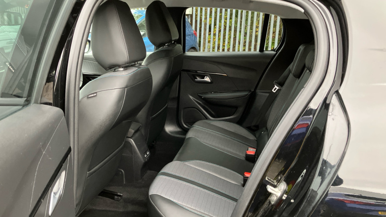 Peugeot 208 1.2 PureTech 100 Allure Premium 5dr Petrol Hatchback